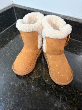 FALLS CREEK NWT Kids Saree Light Brown Faux-Fur Star Winter Boots